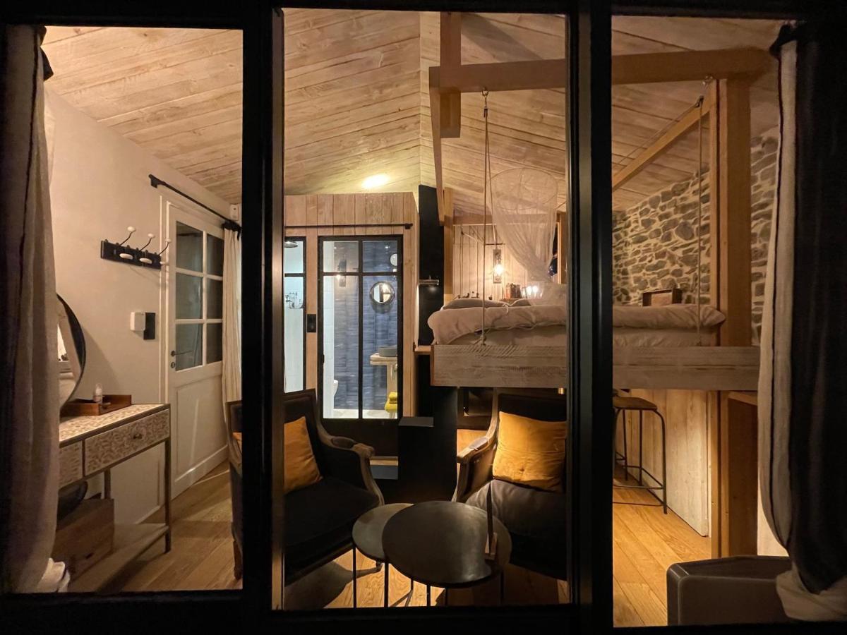 La Demoiselle De Bohardy Apartment Montrevault Bagian luar foto